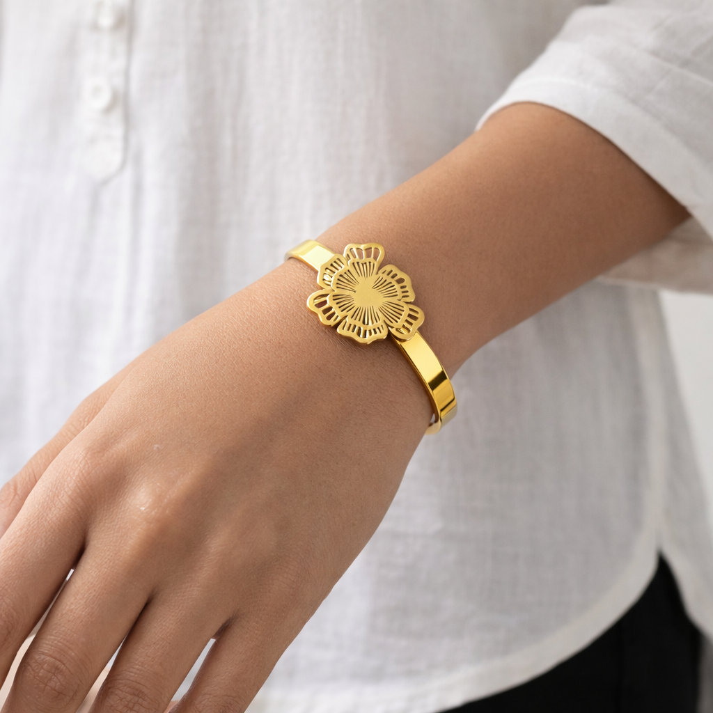 Golden Bloom Luxe Bracelet