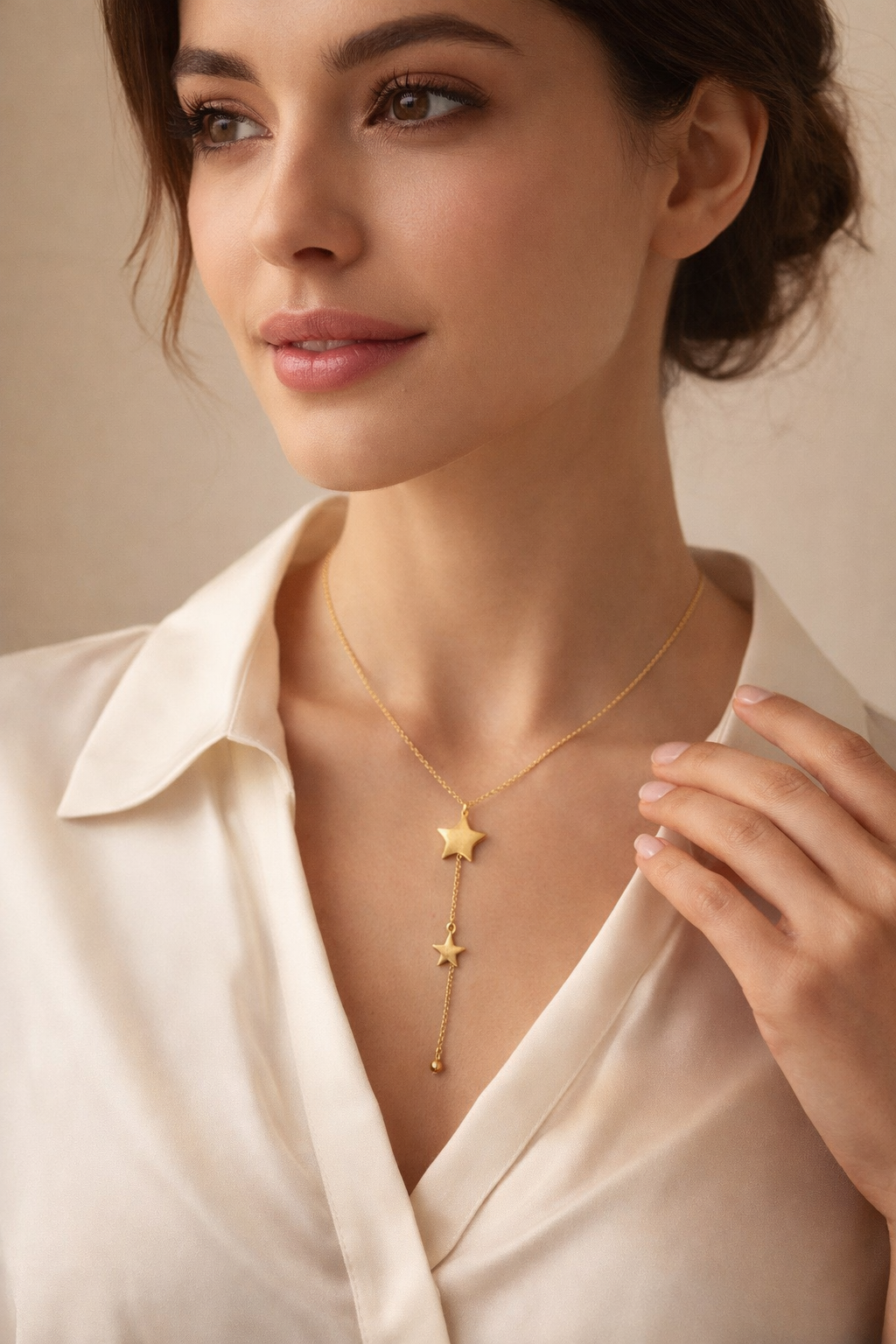 Two star pendent necklace