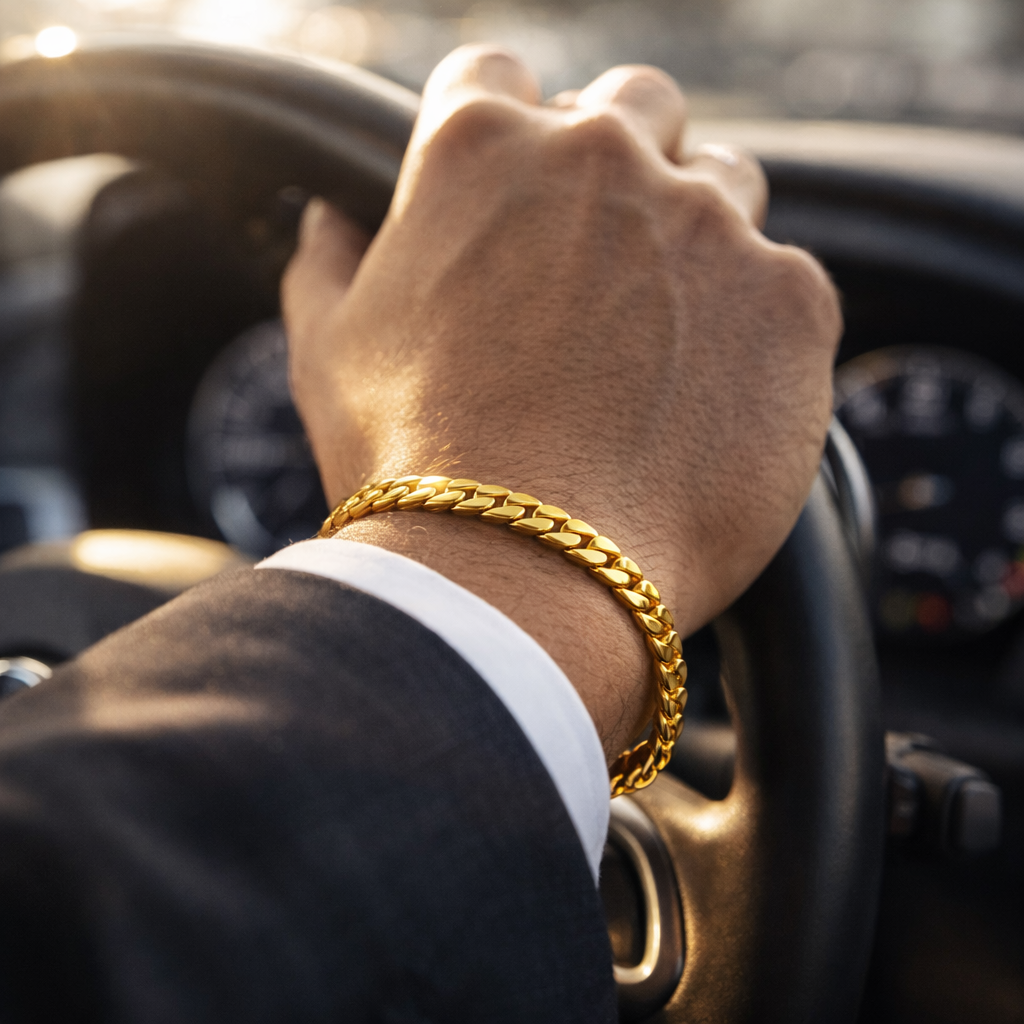 Sovereign Curb Gold Bracelet