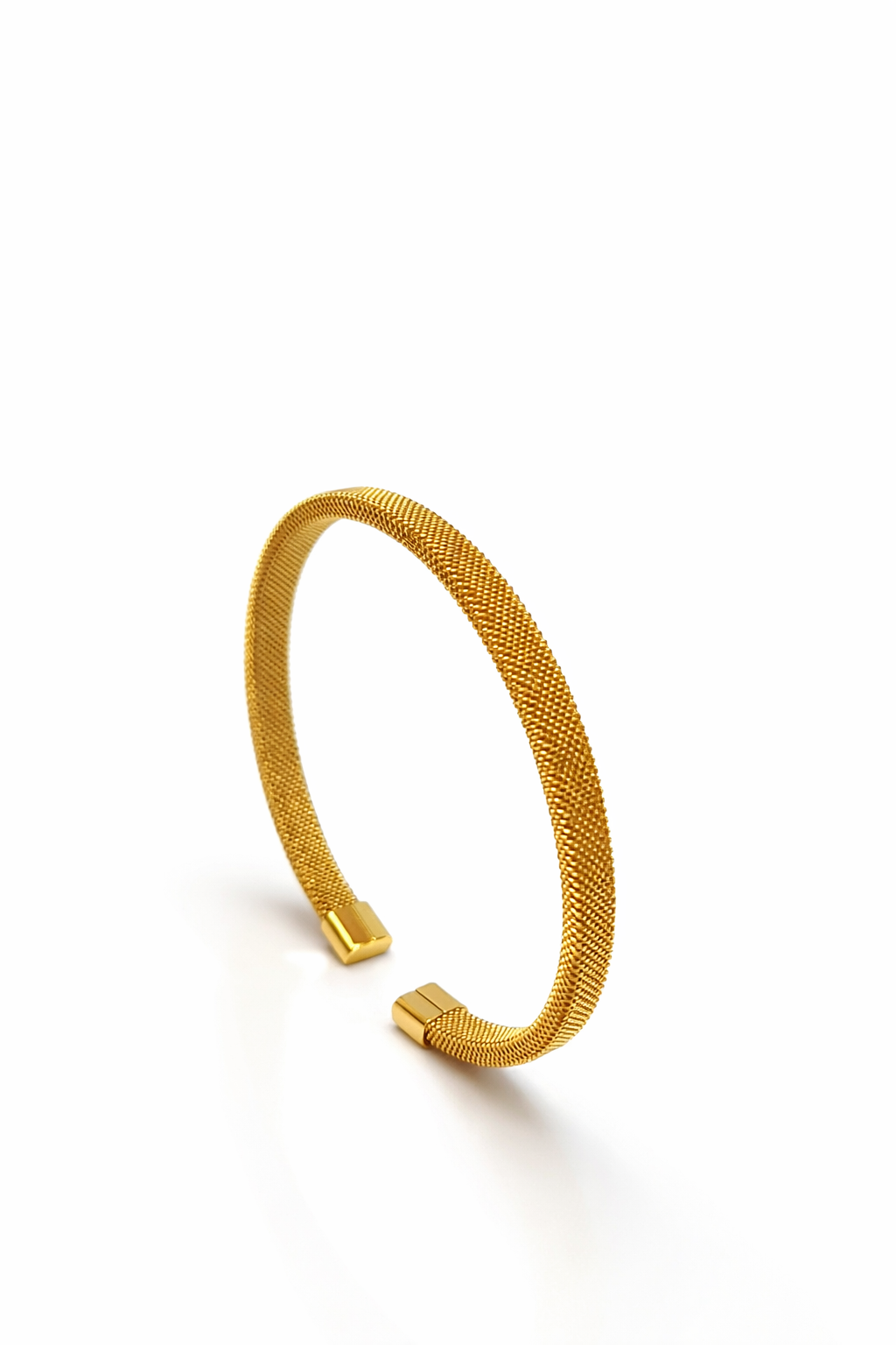 Velora Mesh Luxe Gold Cuff Bracelet