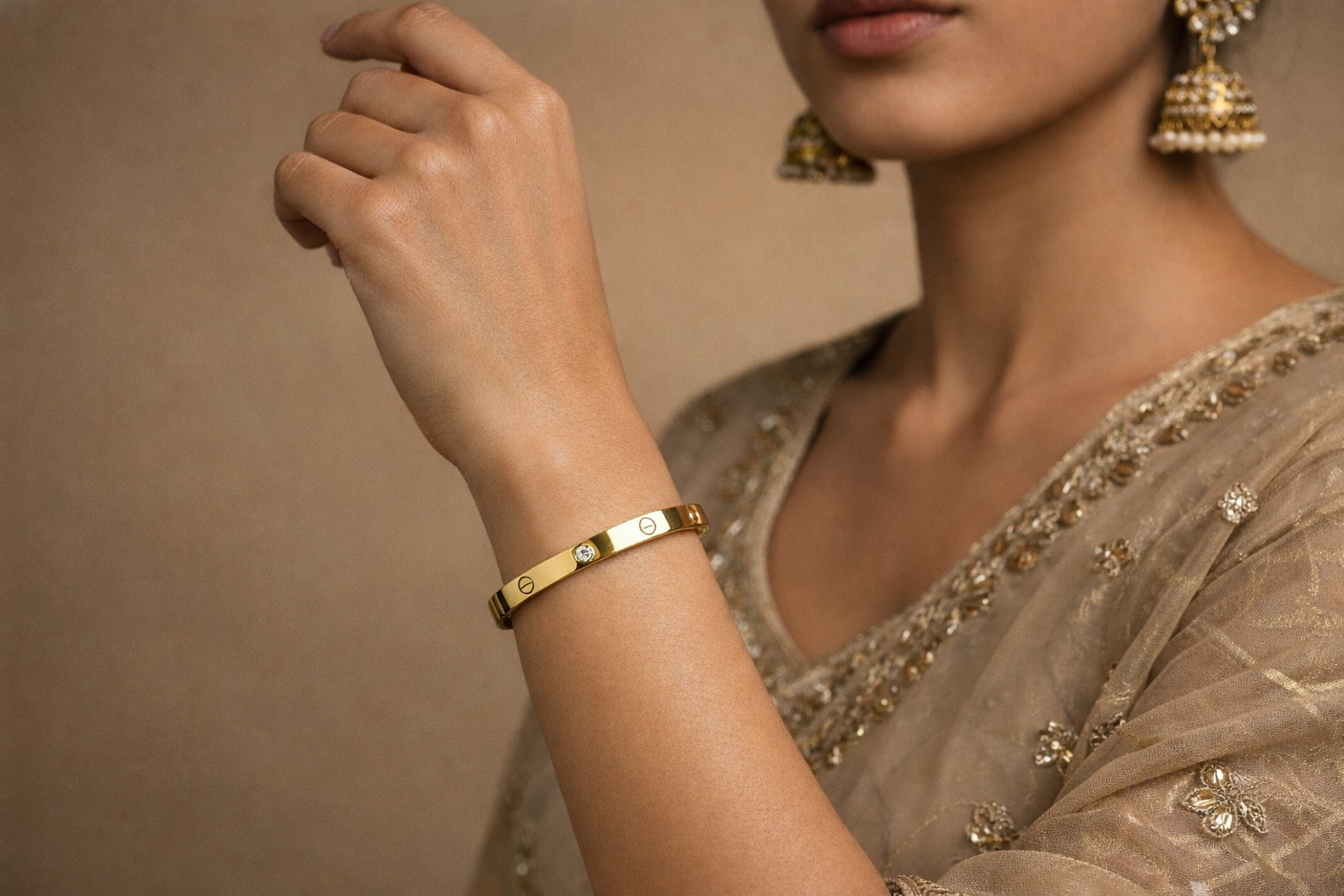 Iconic Rivet Glow Bracelet