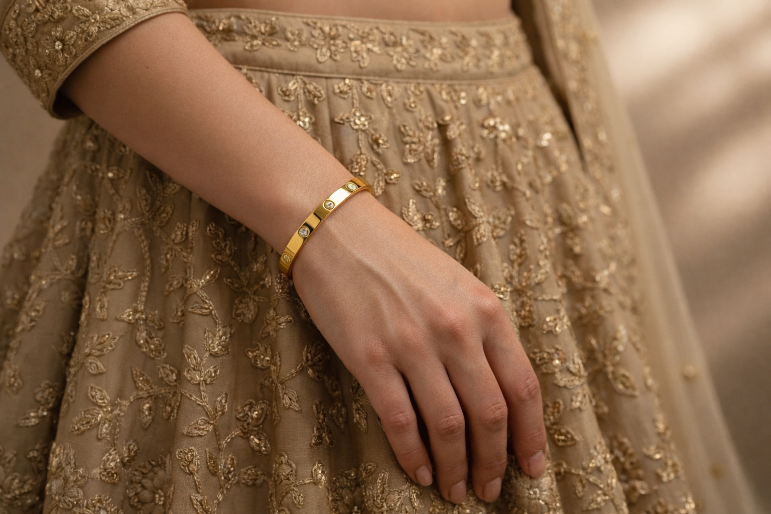 Iconic Rivet Glow Bracelet